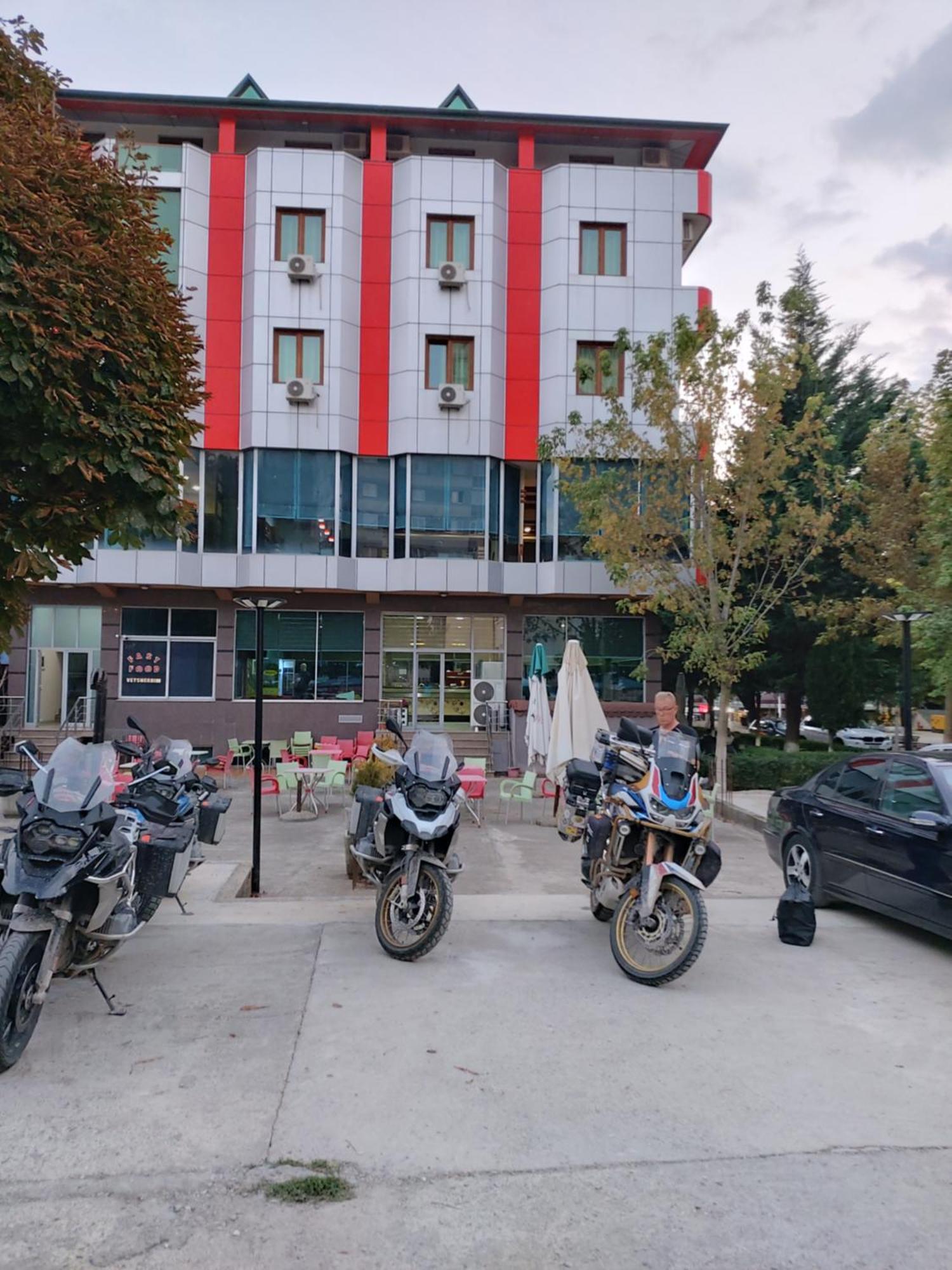 Hotel Piazza Peshkopi Exterior photo