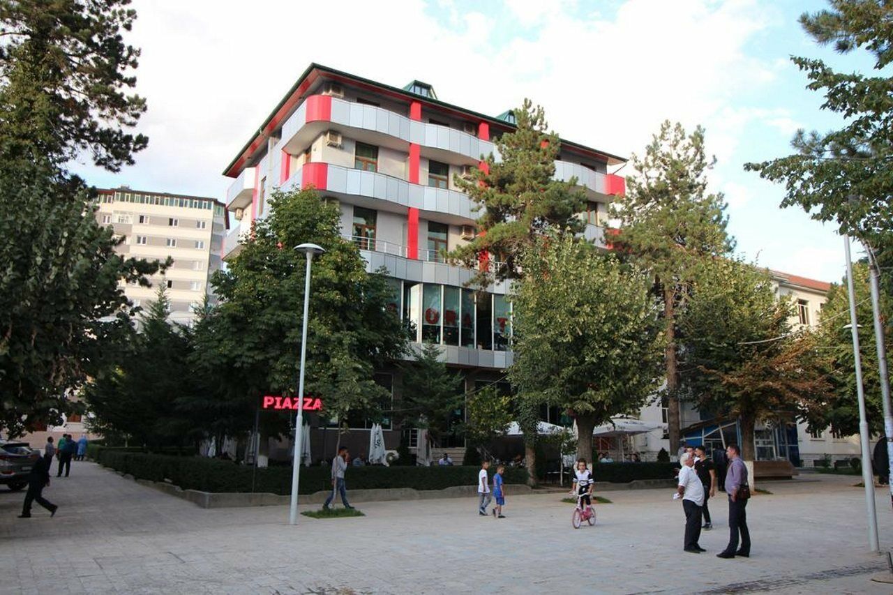 Hotel Piazza Peshkopi Exterior photo